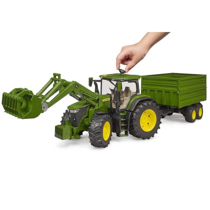 BRUDER 3155 Traktor John Deere 7R 350 s čelním nakladačem a přívěsem